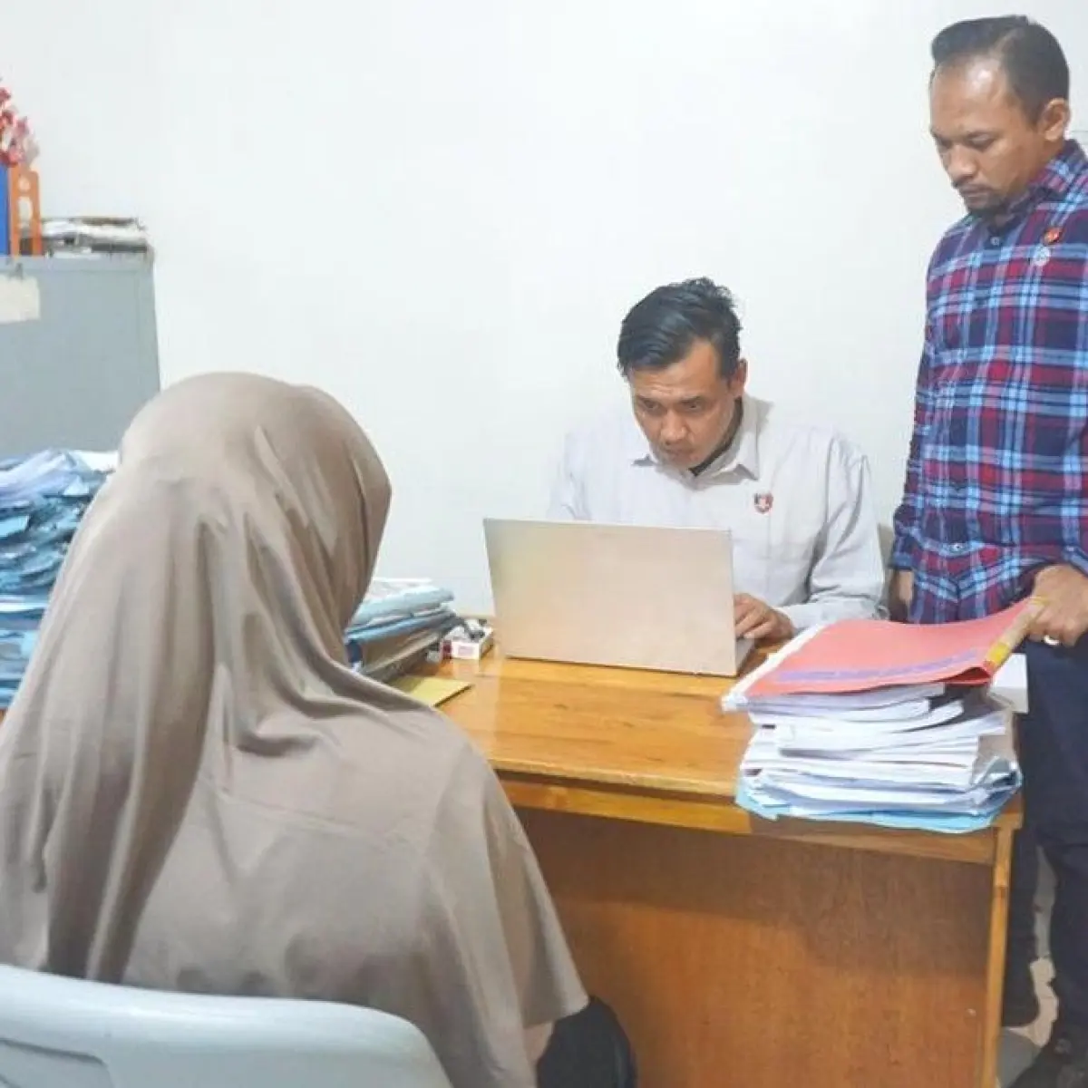 Foto: Pengasuh yang menganiaya bayi di penitipan anak Banda Aceh usai ditangkap polisi0 (Dok. Polresta Banda Aceh)