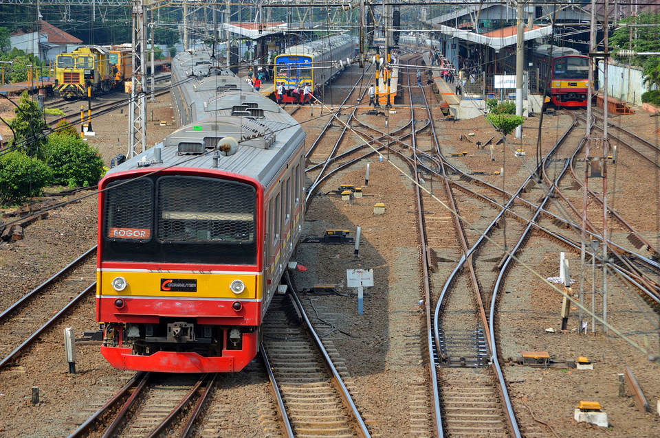 KRL Bekasi-Cikarang Mulai Beroperasi Bertahap Rabu Siang Pasca-Evakuasi di Stasiun Bekasi Timur