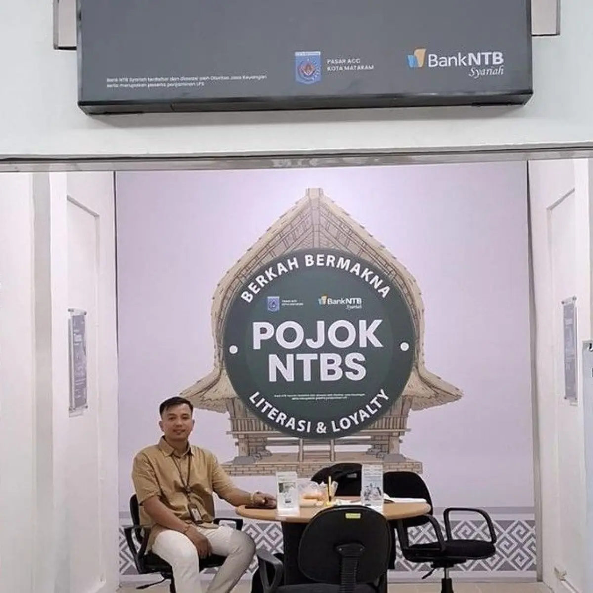 Foto: PT Bank NTB Syariah secara resmi menghadirkan layanan POJOK NTBS di Pasar Acc Ampenan, Kota Mataram. (Dok. Bank NTB Syariah)