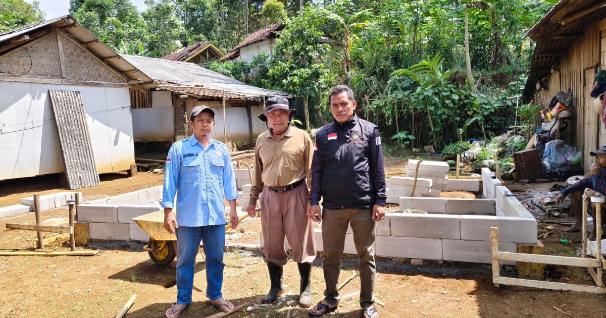 Tak Sekadar Janji, Koperasi Bumi Kiara Realisasikan Bedah Rumah untuk Warga Miskin