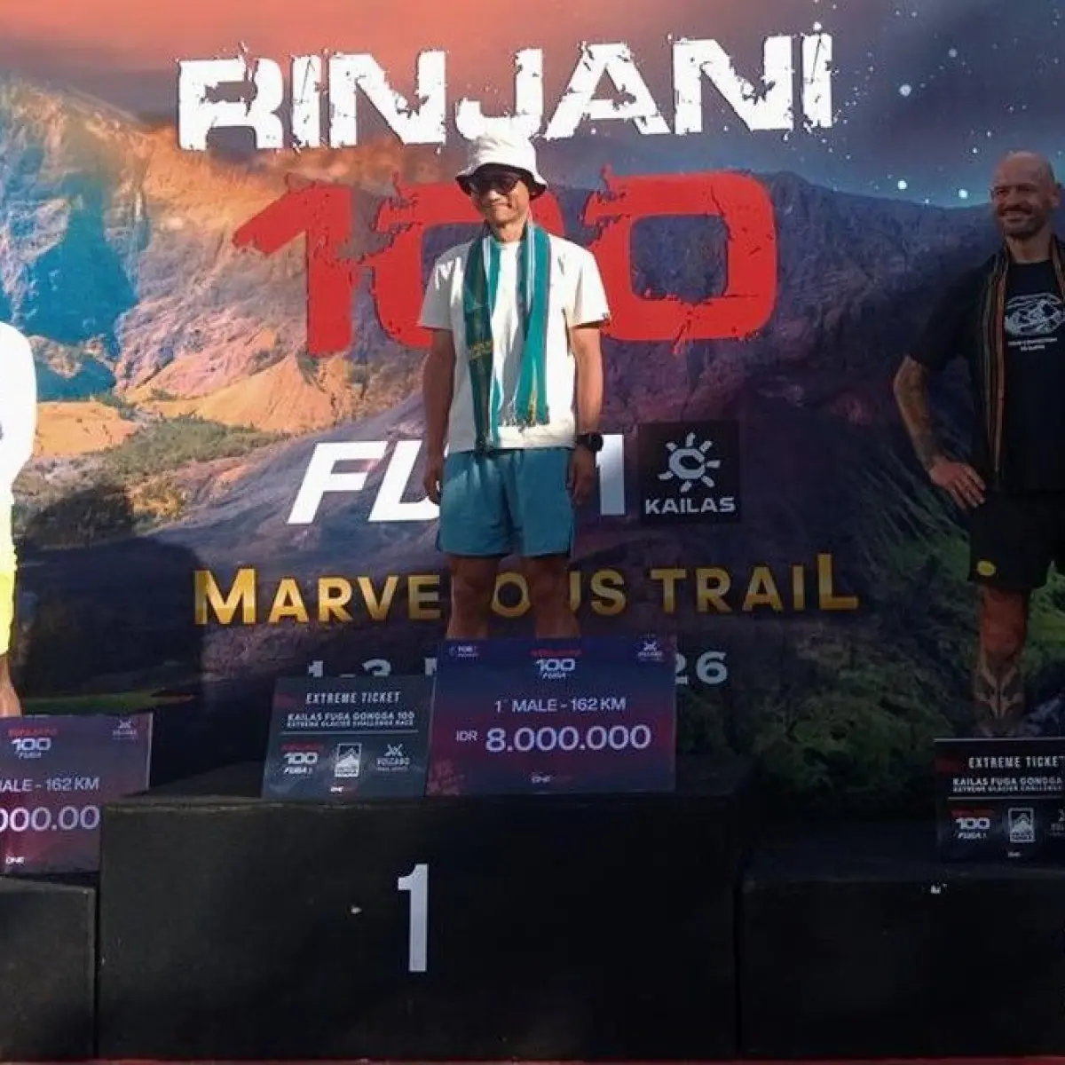 Podium Ceremony Rinjani 100 di Sembalun, Lombok Timur, NTB, Minggu (3/5/2026). (Foto: Sanusi Ardi/detikBali)
