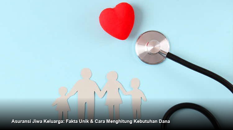 Seorang konsultan keuangan profesional sedang menjelaskan dokumen polis asuransi jiwa kepada sepasang suami istri yang tampak tenang dan penuh harap di meja kantor modern.