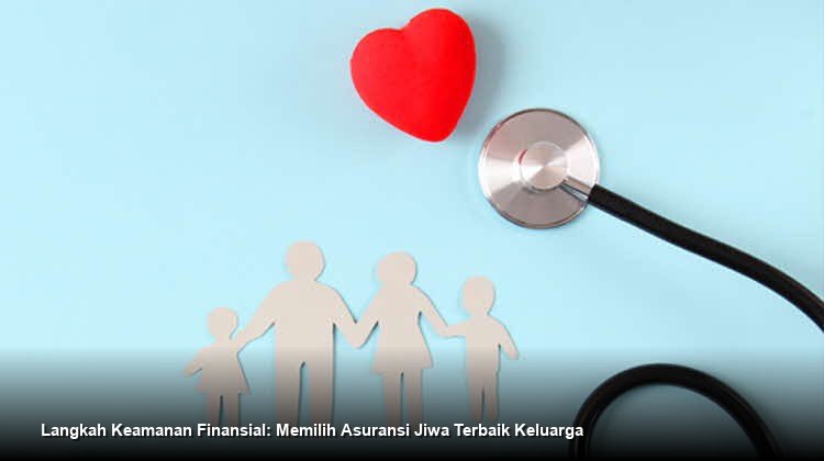 Ilustrasi seorang konsultan keuangan profesional yang sedang menjelaskan dokumen polis asuransi jiwa kepada pasangan muda di atas meja kantor yang rapi.