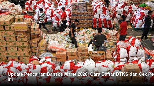 INFO RESMI KEMENSOS - Tampilan layar smartphone yang menunjukkan proses pengecekan data penerima manfaat di situs resmi cekbansos.kemensos.go.id dengan latar belakang kartu KKS Merah Putih.