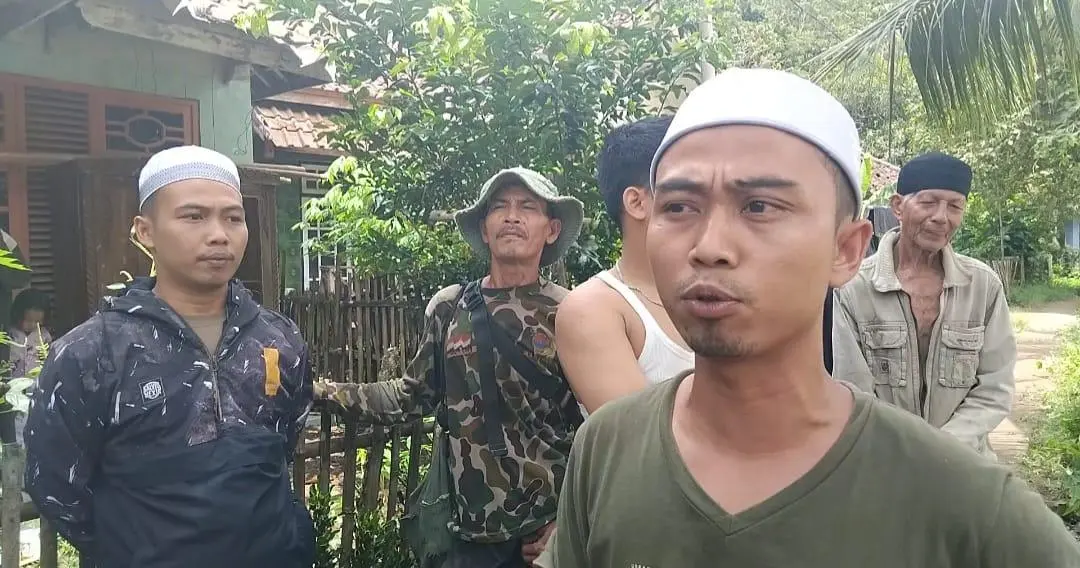 Warga Sawah Tengah Minta Tolong ke Bupati Sukabumi  Kepala Desa Cidadap Dinilai Tak Pernah Bergerak