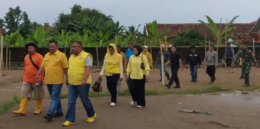 Jaro Midun Tersentuh oleh Kepedulian Langsung di Tengah Bencana: Pak Ketua DPRD Sukabumi Itu Luar Biasa