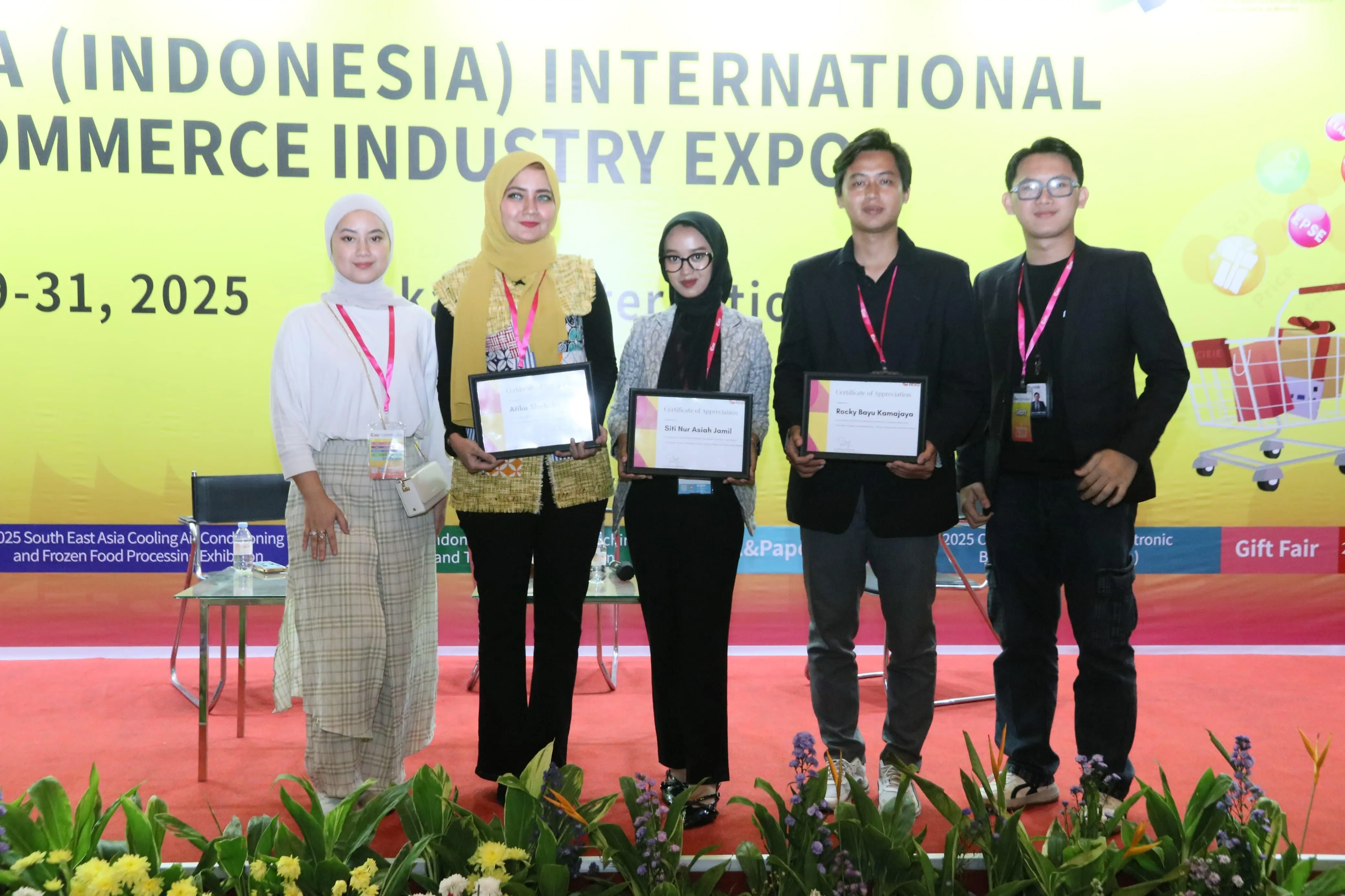 Remaja Inovatif Indonesia Unjuk Gigi di Forum E-Commerce Internasional