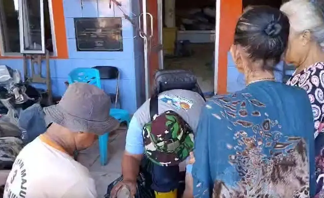 Jaro Midun Terus Bergerak: 3.000 Nasi Bungkus Setiap Hari untuk Warga Terdampak Banjir Bandang di Cikahuripan