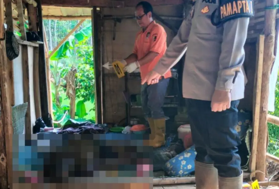 Sigap Pamapta Polres Purwakarta Dan Polsek Bungursari Evakuasi Mayat Di Sebuah Saung
