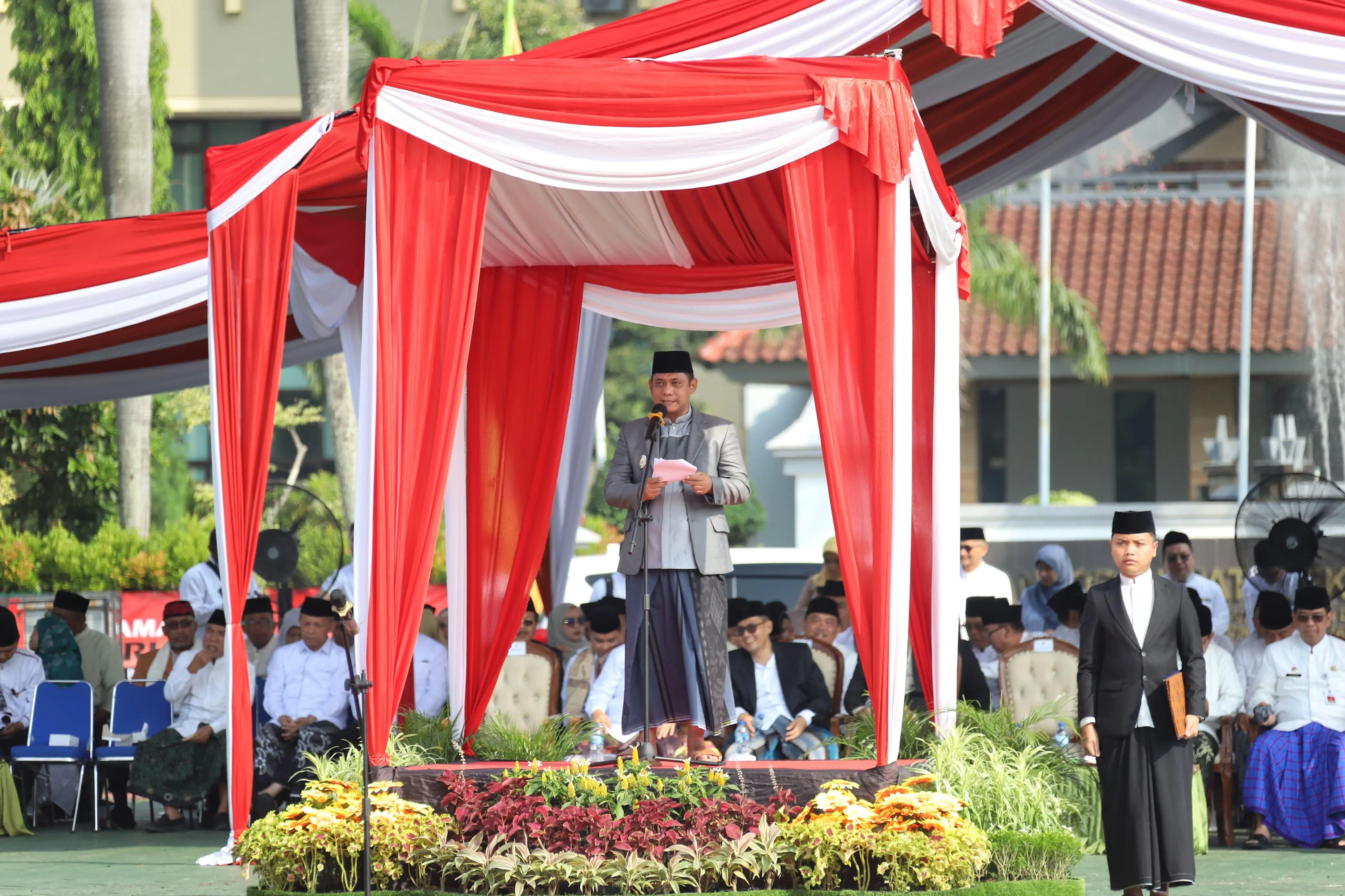 Wabup Bekasi: Santri Garda Moral, Pelopor Kemajuan Bangsa!