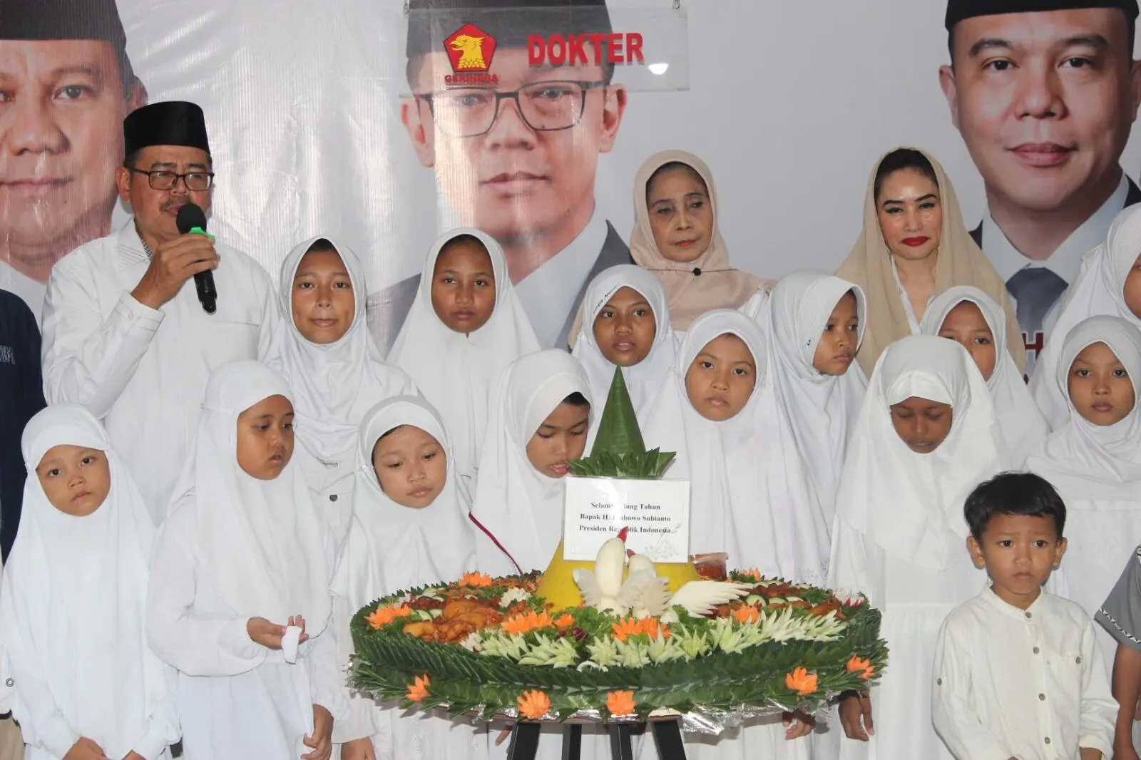 Layanan Kemanusiaan Gerindra Rayakan HUT Prabowo dengan Pengobatan Gratis