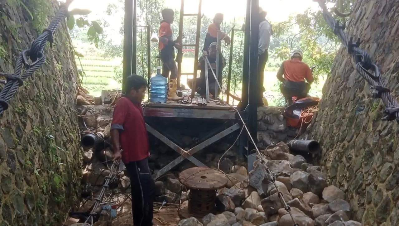 Camat Turun Tangan! Jembatan Gantung Penghubung Dua Kecamatan Segera Rampung