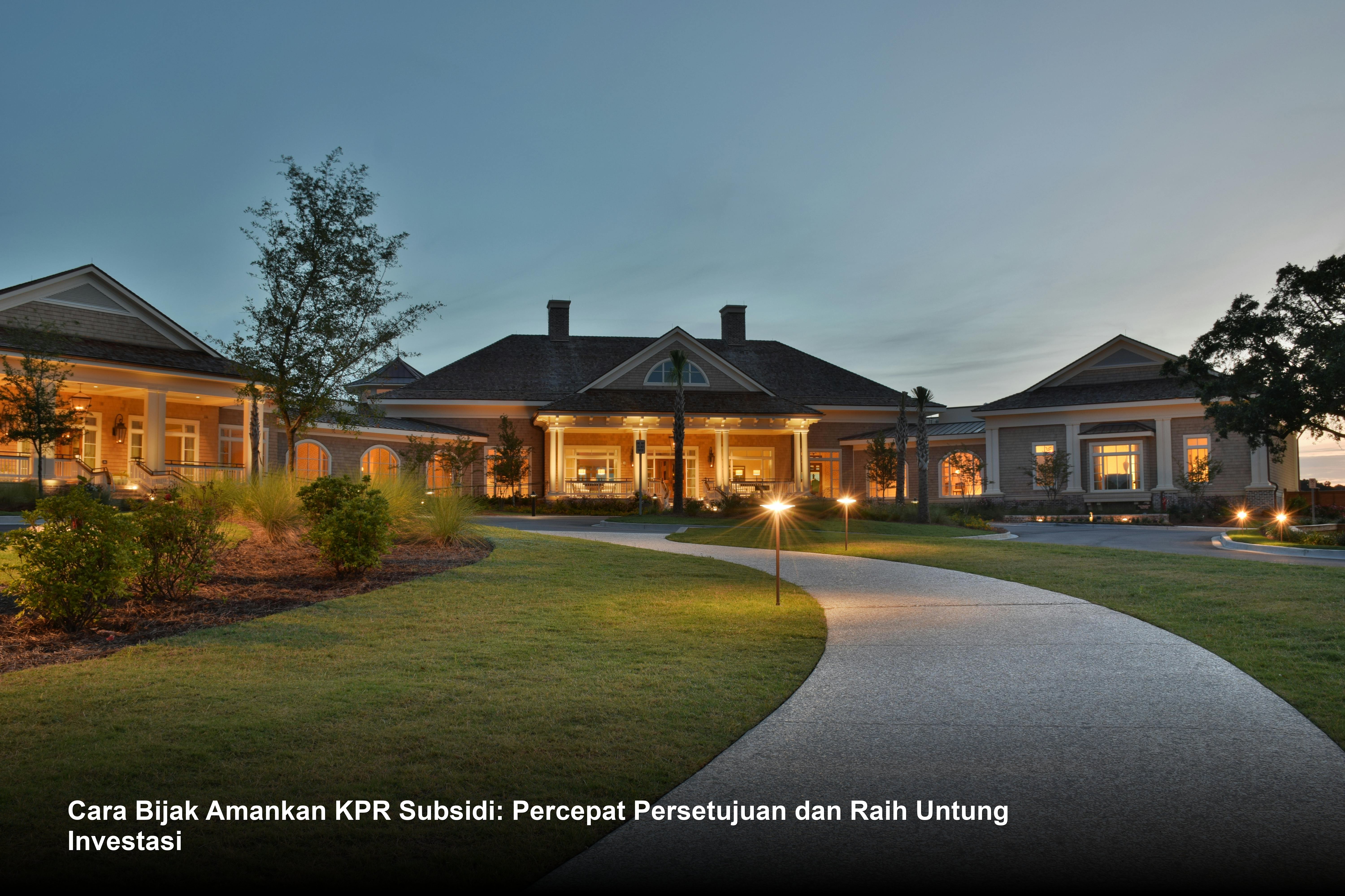 Ilustrasi akad kredit KPR Subsidi yang ditandatangani oleh pasangan muda di depan miniatur **Rumah Minimalis** modern.