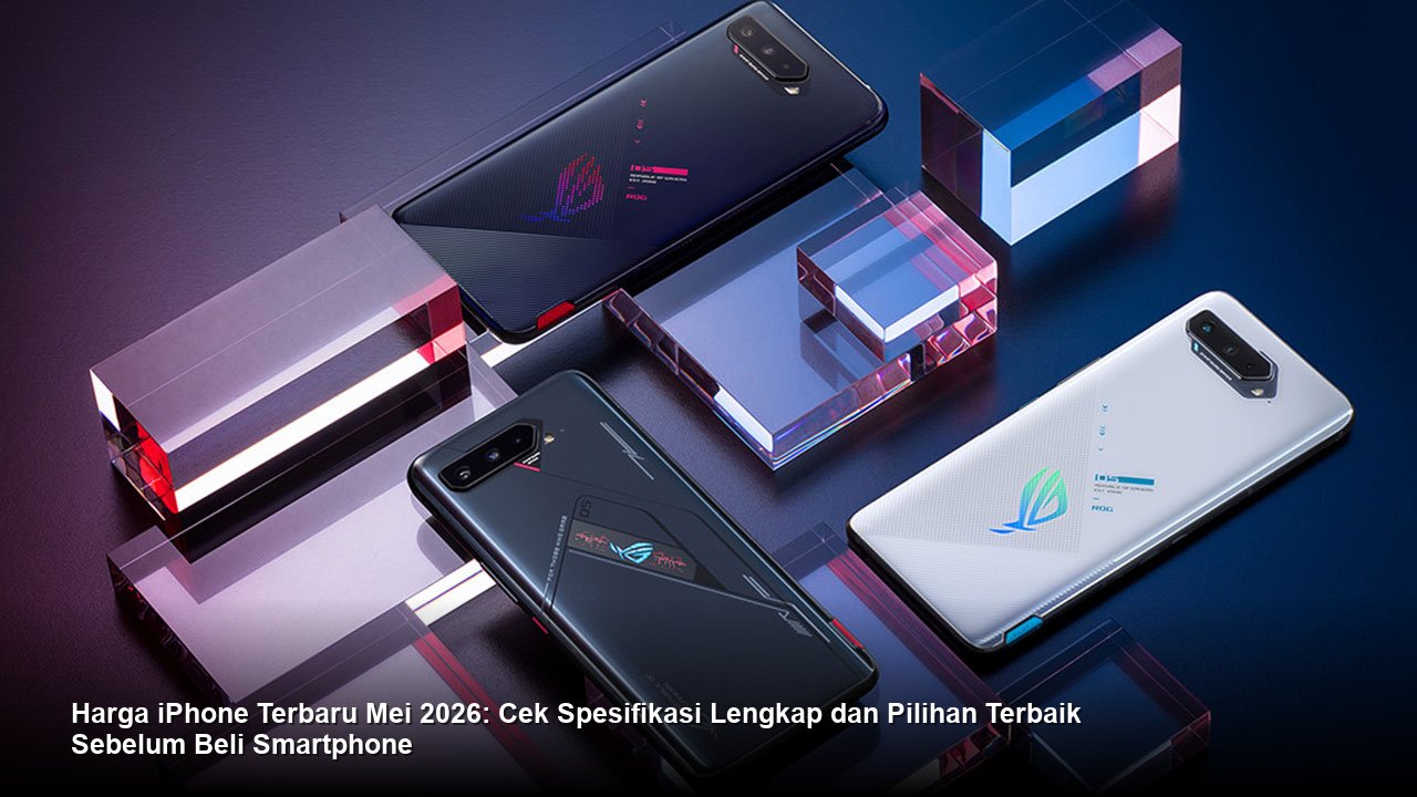 Close-up elegan dari bodi iPhone dengan bingkai titanium yang memantulkan cahaya studio, menyoroti modul kamera yang canggih.