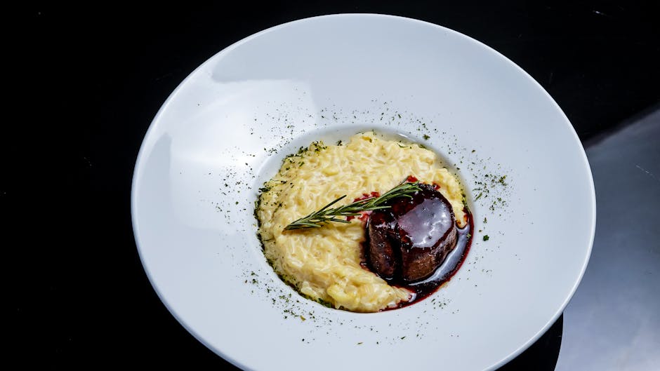 Ilustrasi hidangan tradisional Indonesia yang disajikan dengan presentasi modern, menunjukkan perpaduan antara otentisitas dan inovasi.