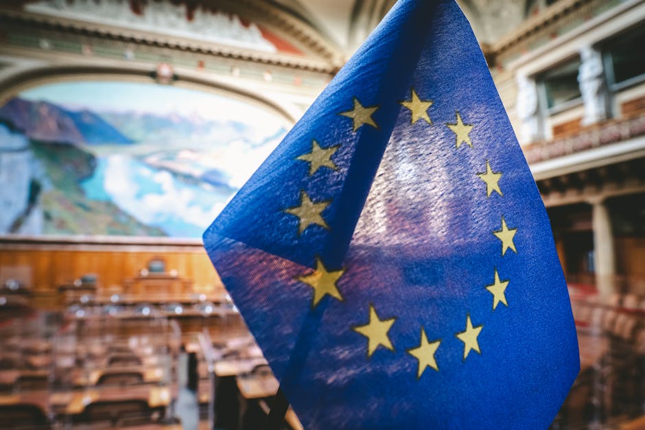 Ilustrasi visual yang menampilkan simbol birokrasi tradisional (stempel, berkas tumpukan) yang digantikan oleh ikon digital di layar komputer.